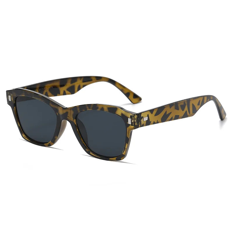 🕶️ 2024 New Women’s Premium Retro Tea Sunglasses 🍵 | Anti-UV 🛡️ | Fashion Trendy Square PC Frame ◼️ | UV400 Protection 🌞