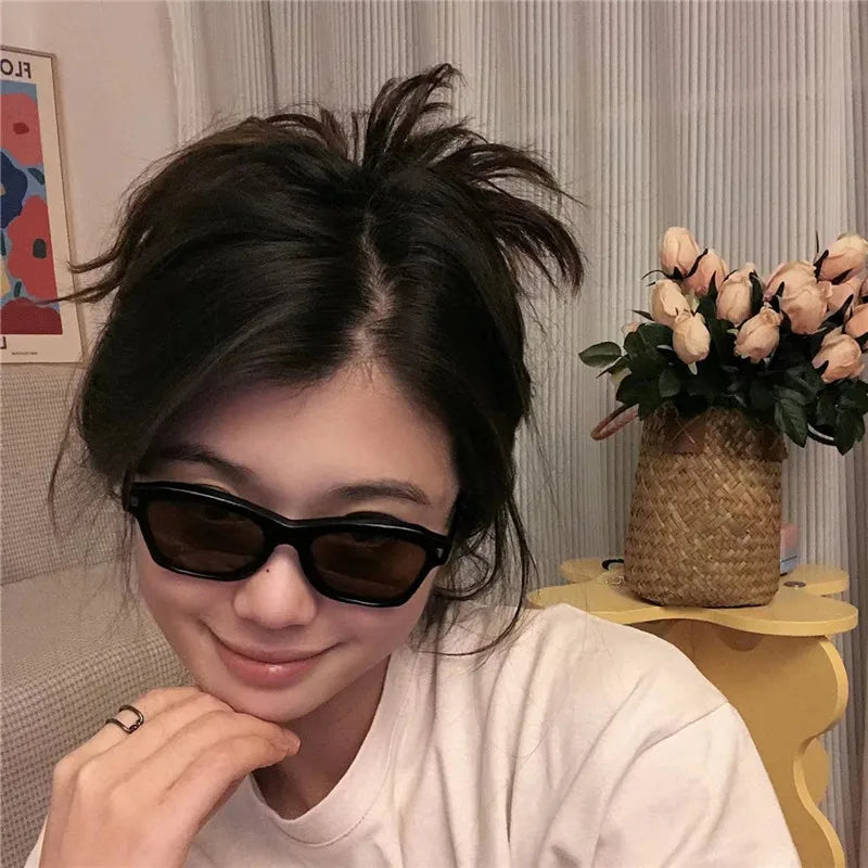 🕶️ 2024 New Women’s Premium Retro Tea Sunglasses 🍵 | Anti-UV 🛡️ | Fashion Trendy Square PC Frame ◼️ | UV400 Protection 🌞