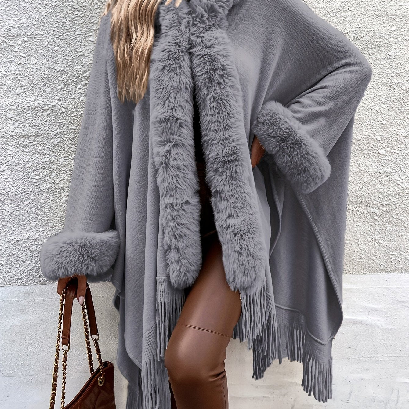 🧥✨ Women’s Elegant Hooded Cape Coat 🌟 V-Neck | 👚 Long Sleeves | 🎀 Fringe Trim | 🤎 Brown ❄️ All-Season Outerwear | 💃 Casual to Formal | 🌟 Sophisticated Winter Style