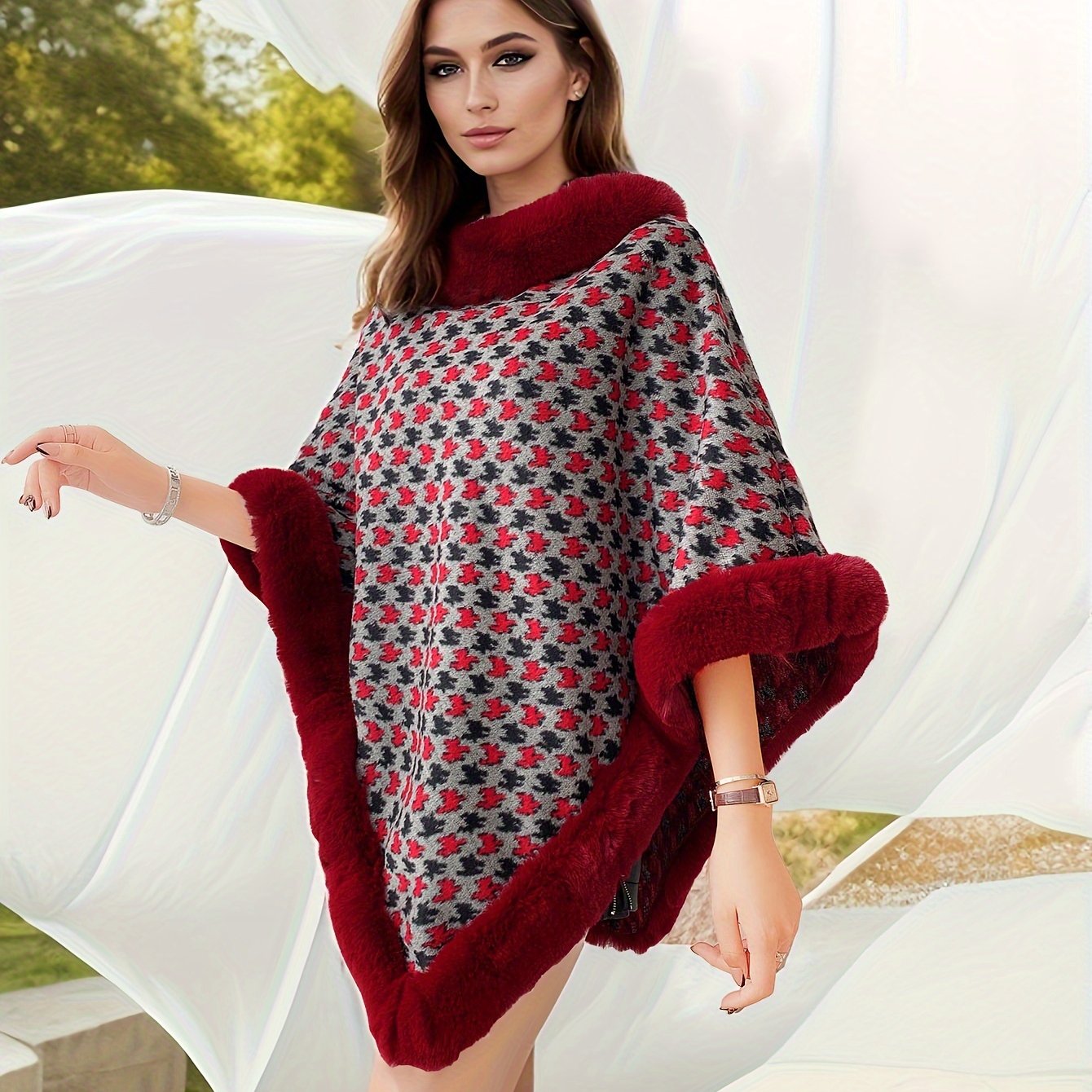 ✨ Women’s Houndstooth Cape-Style Poncho Coat – Faux Fur Trim Short Winter Wrap ❄️🧥 Elegant Black & White Warm Shawl for Fall & Winter 🍂❄️ Middle Eastern–Inspired Cape Design for Chic, Luxurious Style ✨