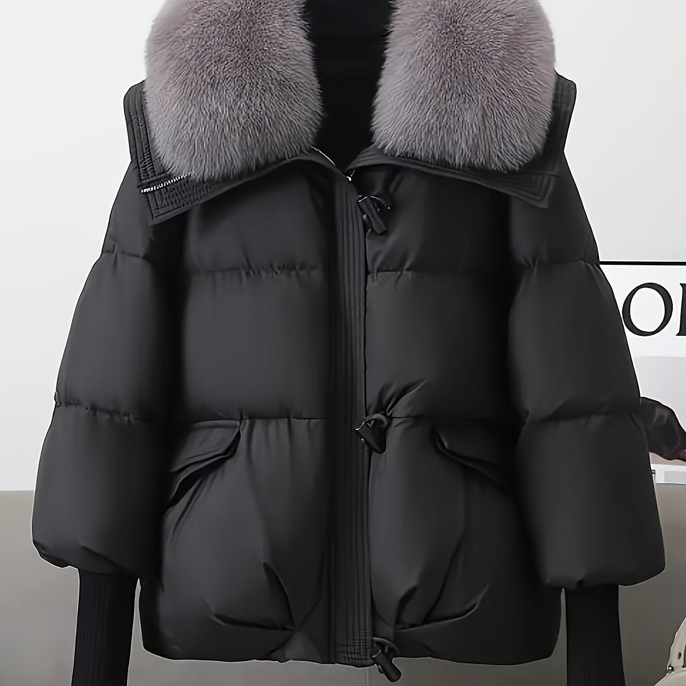 🧥❄️ Women’s Winter Thick Warm Padded Coat with Large Fur Collar 🔥 Tall Medium-Length Jacket | 🤍 Loose H-Line Silhouette | ⛄ Flattering Outerwear for Cold Weather 🌟 Full-Length Style for Petite Bodies | 🧵 Non-Stretch Fabric