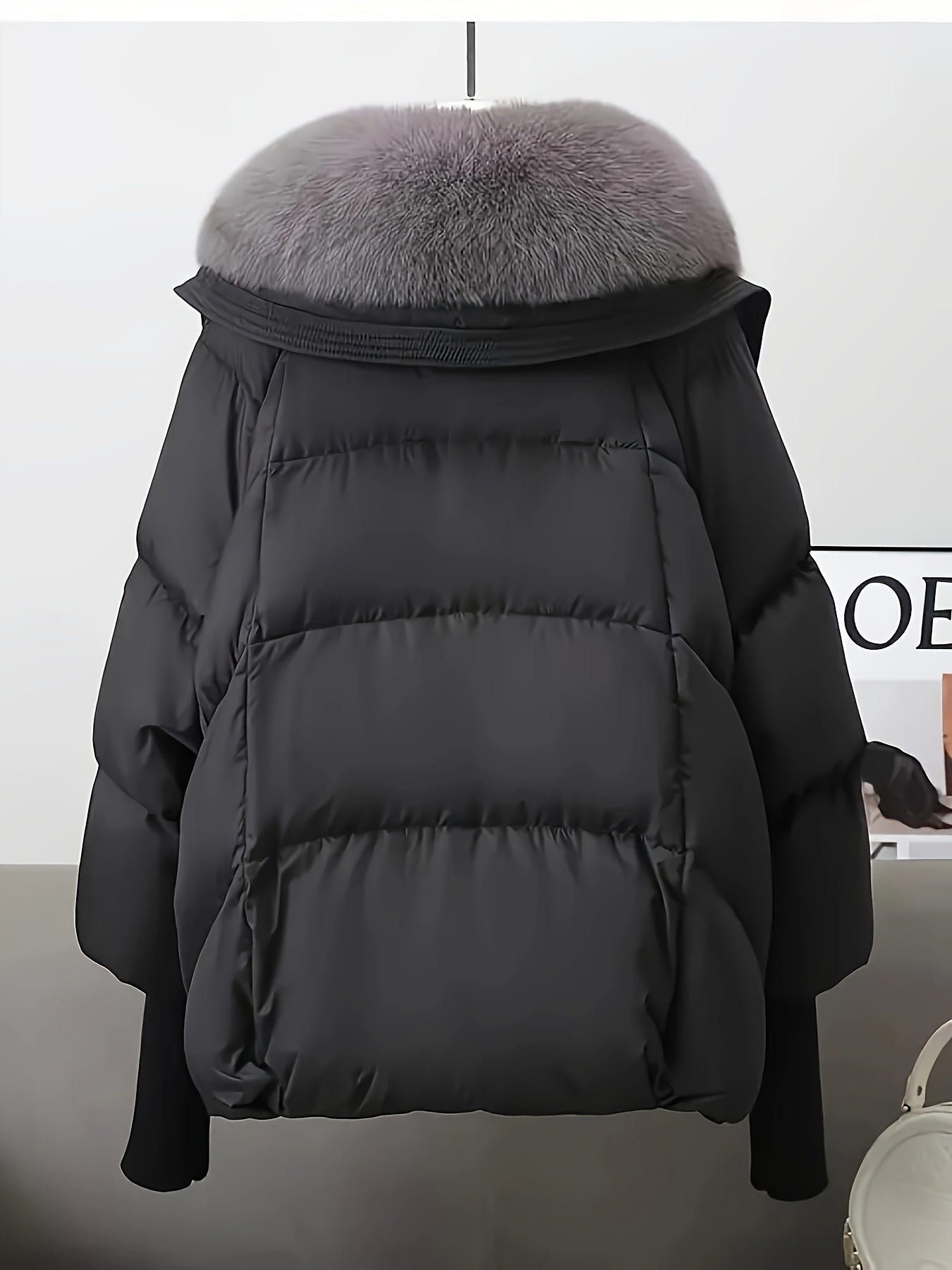 🧥❄️ Women’s Winter Thick Warm Padded Coat with Large Fur Collar 🔥 Tall Medium-Length Jacket | 🤍 Loose H-Line Silhouette | ⛄ Flattering Outerwear for Cold Weather 🌟 Full-Length Style for Petite Bodies | 🧵 Non-Stretch Fabric