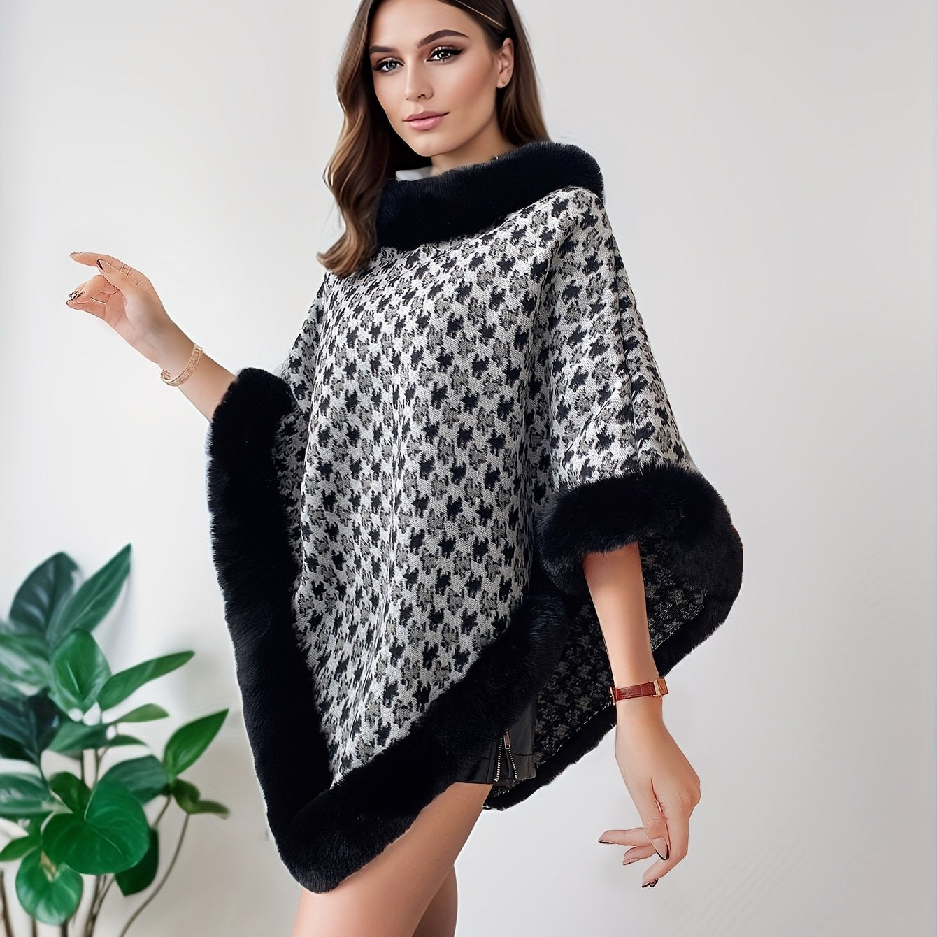 ✨ Women’s Houndstooth Cape-Style Poncho Coat – Faux Fur Trim Short Winter Wrap ❄️🧥 Elegant Black & White Warm Shawl for Fall & Winter 🍂❄️ Middle Eastern–Inspired Cape Design for Chic, Luxurious Style ✨