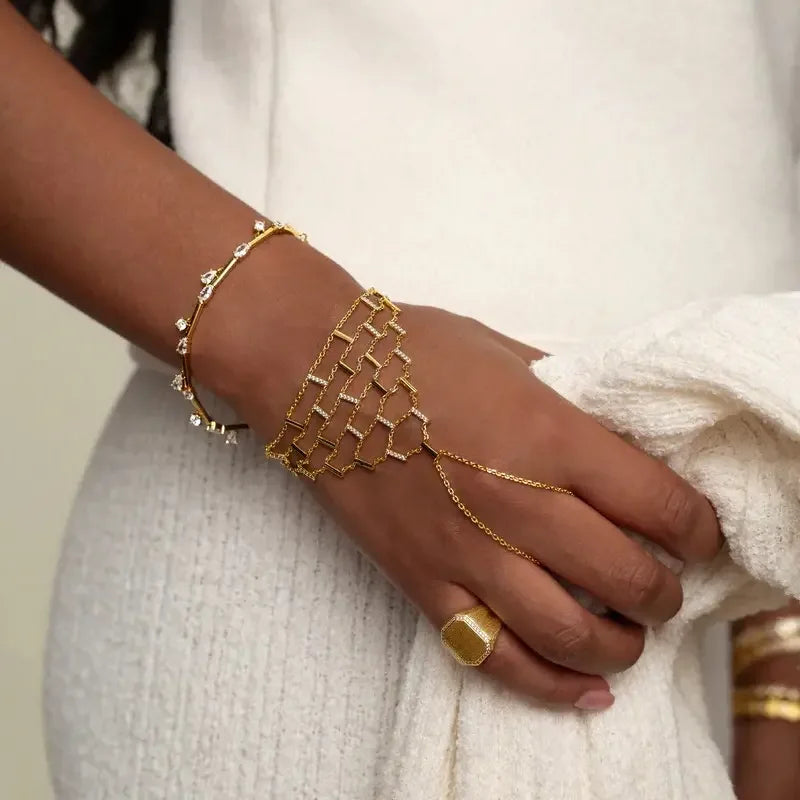 💛✨ 2025 Bling Geometric CZ Drop Charm Bracelet – Gold Bamboo Link Chain ✨💎